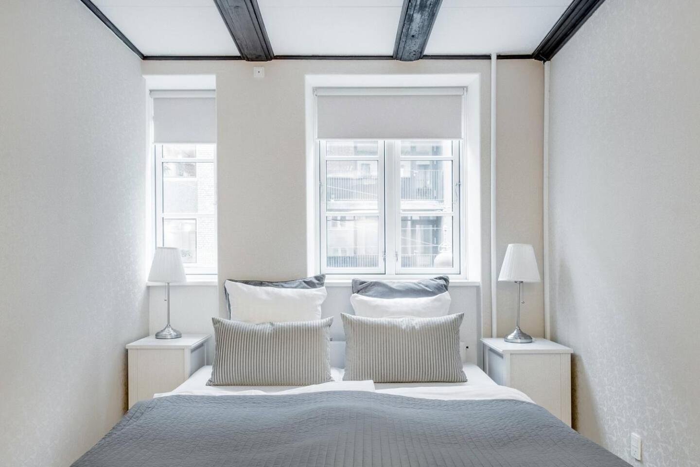 Connected Luxury In Historical Townhouse Lejlighed